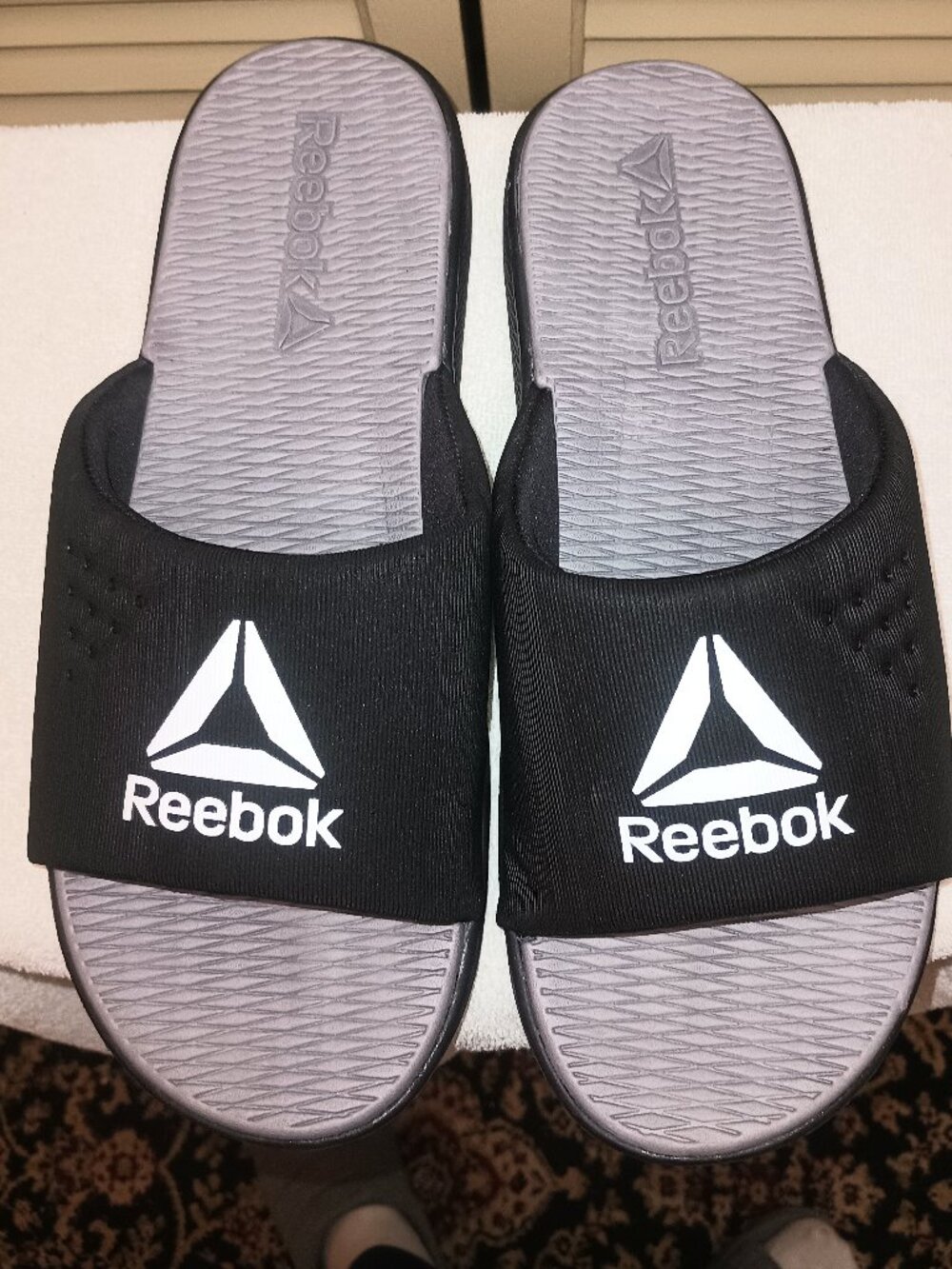 Reebok Men's Black Cushioned Comfort Slip-on Slides Sz 13
